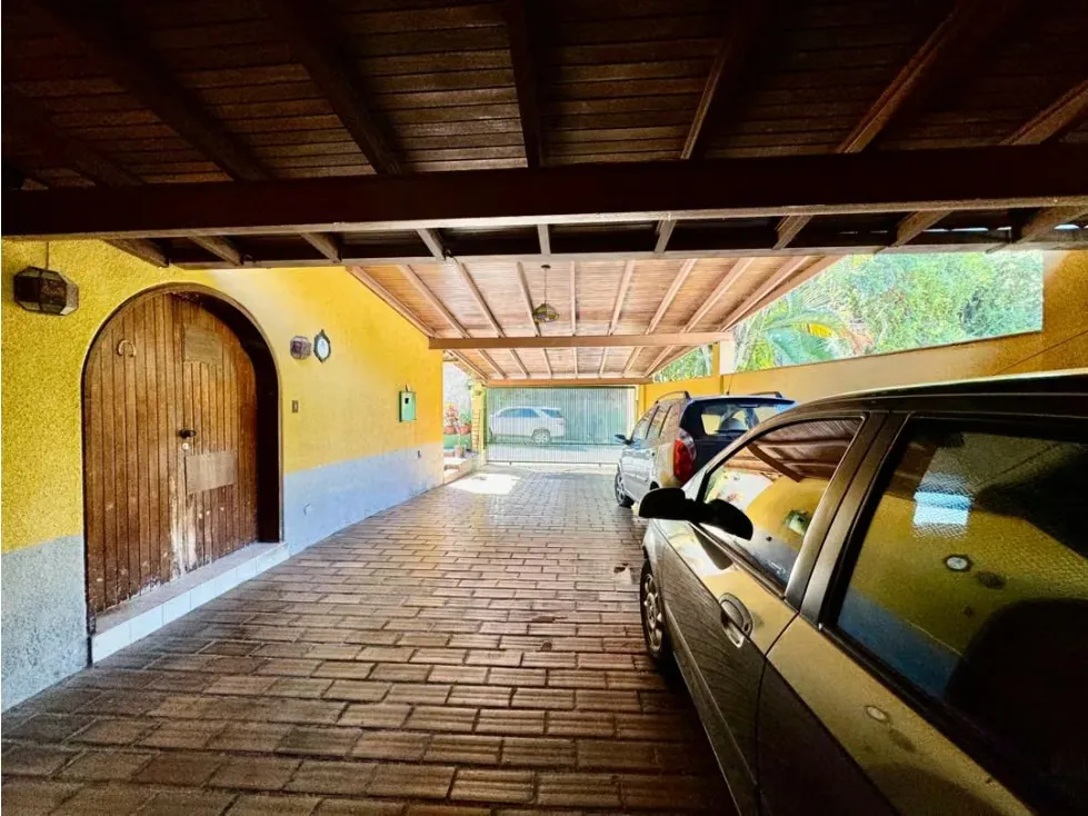 Se vende casa 1.450m2 9h/10b/9p Prados del Este - 18