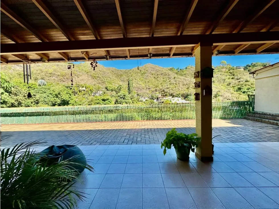 Se vende casa 1.450m2 9h/10b/9p Prados del Este - 3