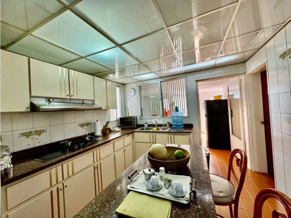 Se vende casa 1.450m2 9h/10b/9p Prados del Este - 77
