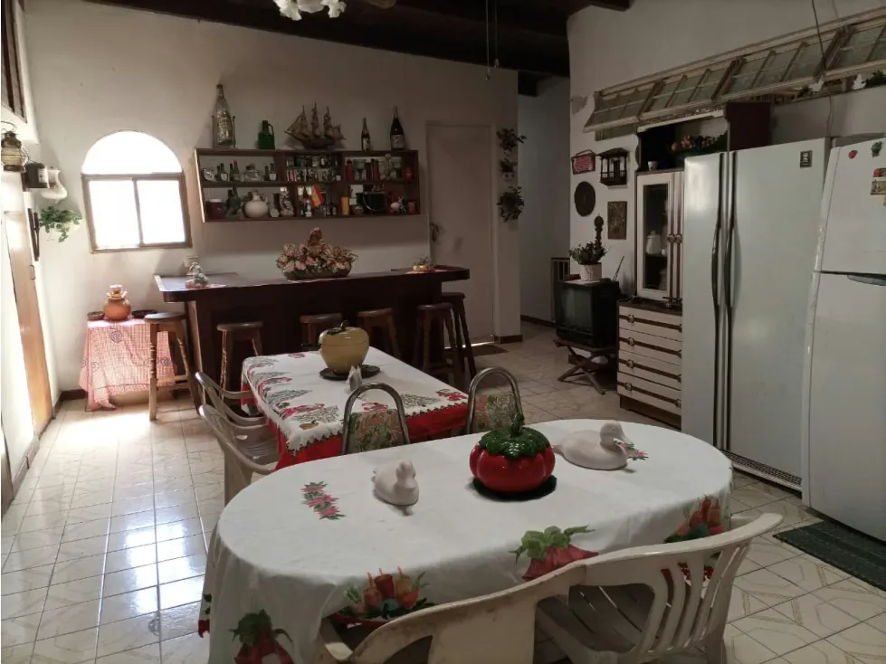 Se vende oportunidad casa 1343,18m2 terreno.Lomas de la Trinidad 3812 - 29