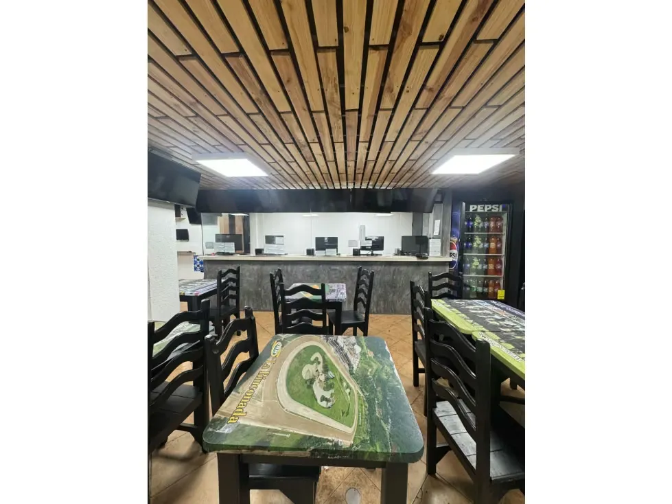 Venta de casa con fondo de comercio en San Martin - 2