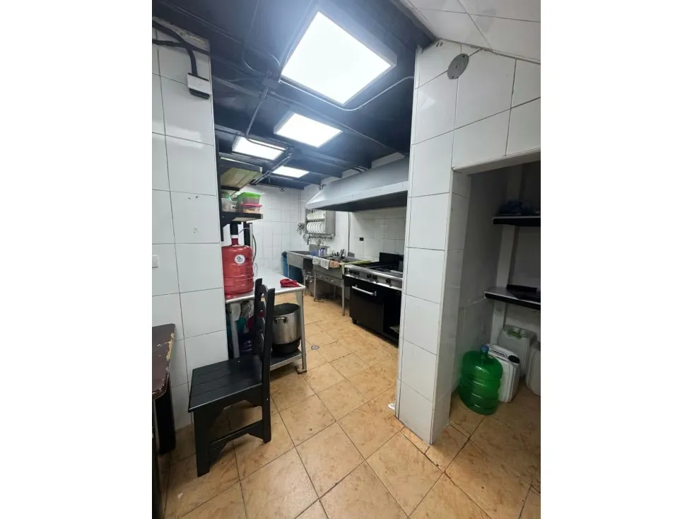 Venta de casa con fondo de comercio en San Martin - 9