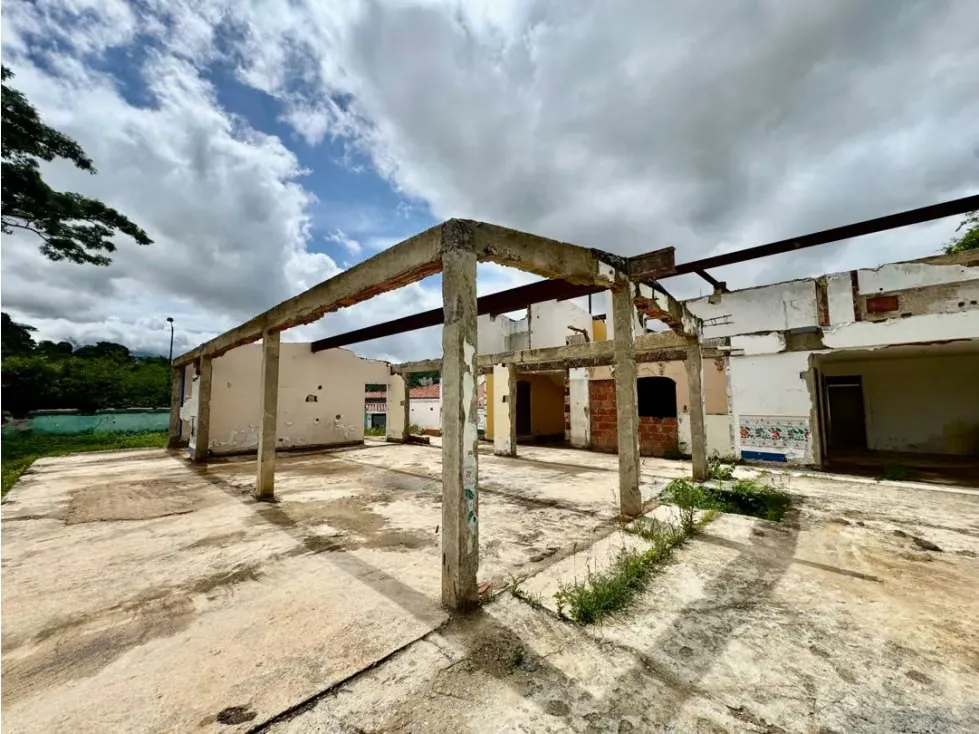 Se vende terreno 893m2 Prados del Este - 4