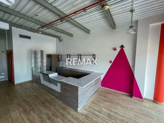 Local comercial en venta en c.c. Plaza 75 zona este en Maracaibo - 2