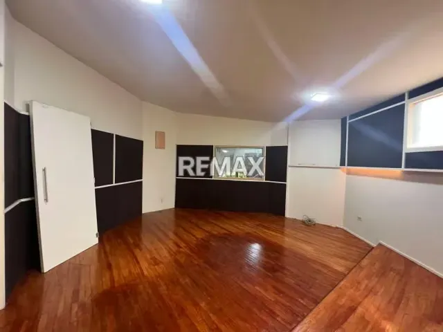 Alquiler de Espacio Corporativo de 100 m² con Aislamiento Acústico en Chuao 26-73 - 5