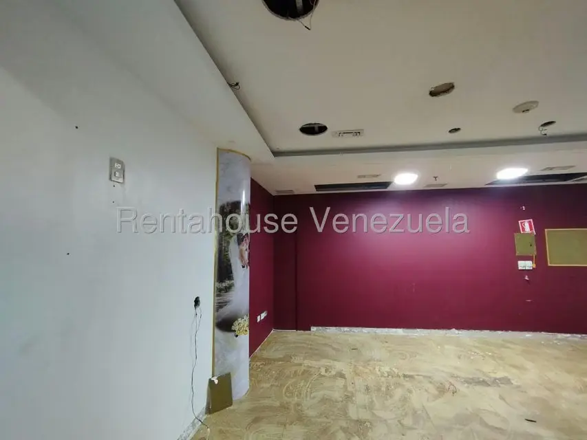 Local Comercial en Alquiler en Colinas de Valle Arriba, Distrito Metropolitano - 3