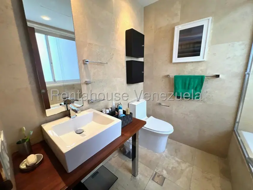 Apartamento (Duplex) en Venta en La Lagunita Country Club, Distrito Metropolitano - 36
