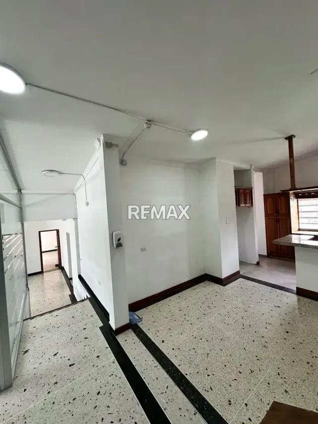 CASA DOBLE PROPÓSITO EN VENTA - 8
