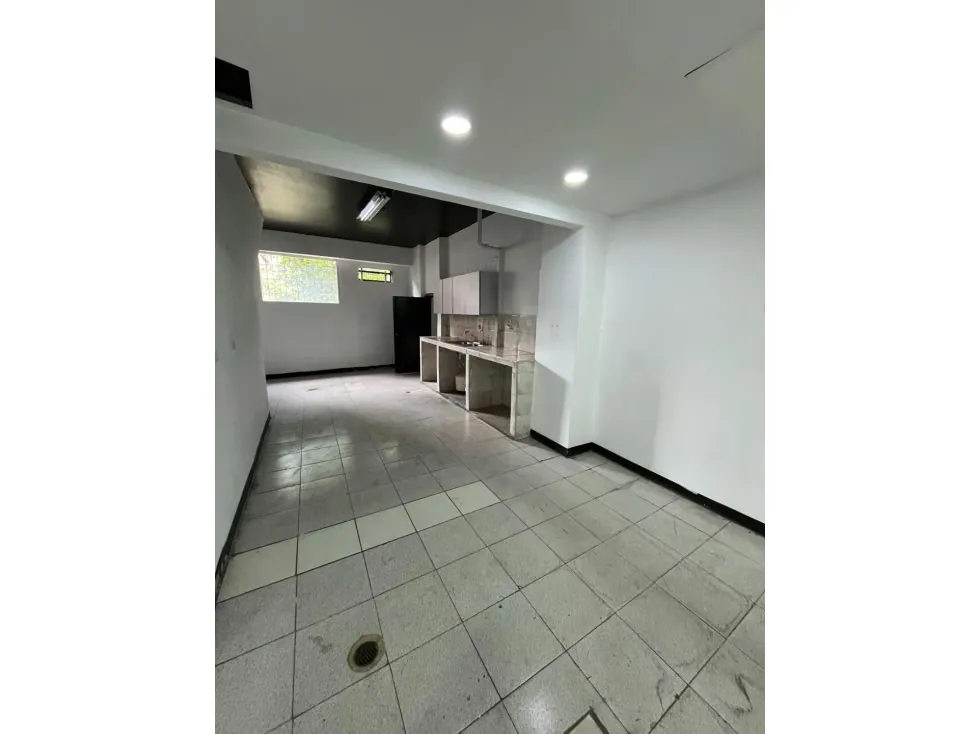 Se alquila local comercial 740m2 Sabana Grande 7614 - 11