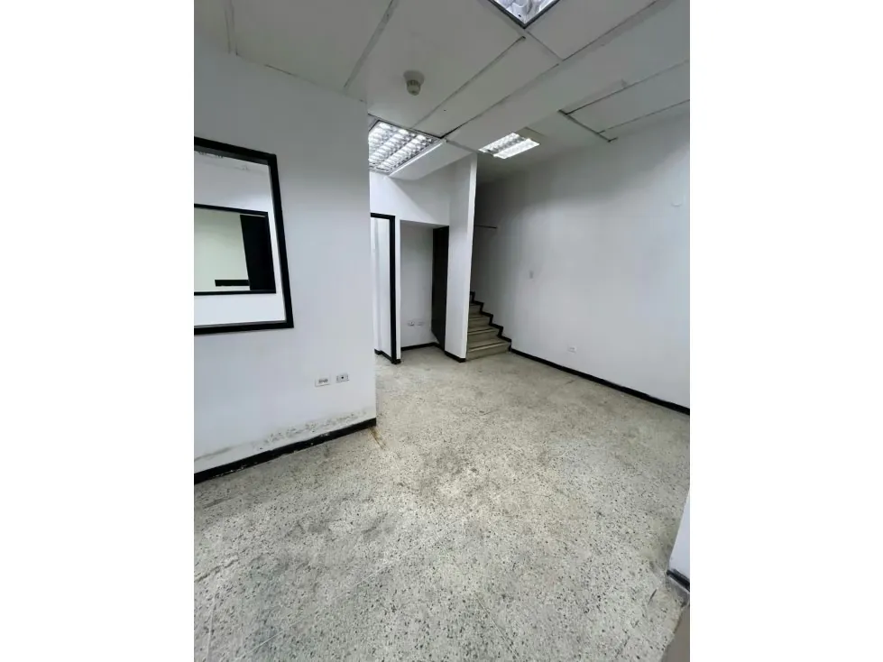 Se alquila local comercial 740m2 Sabana Grande 7614 - 14