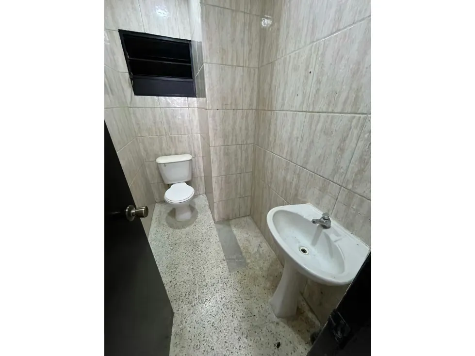 Se alquila local comercial 740m2 Sabana Grande 7614 - 10
