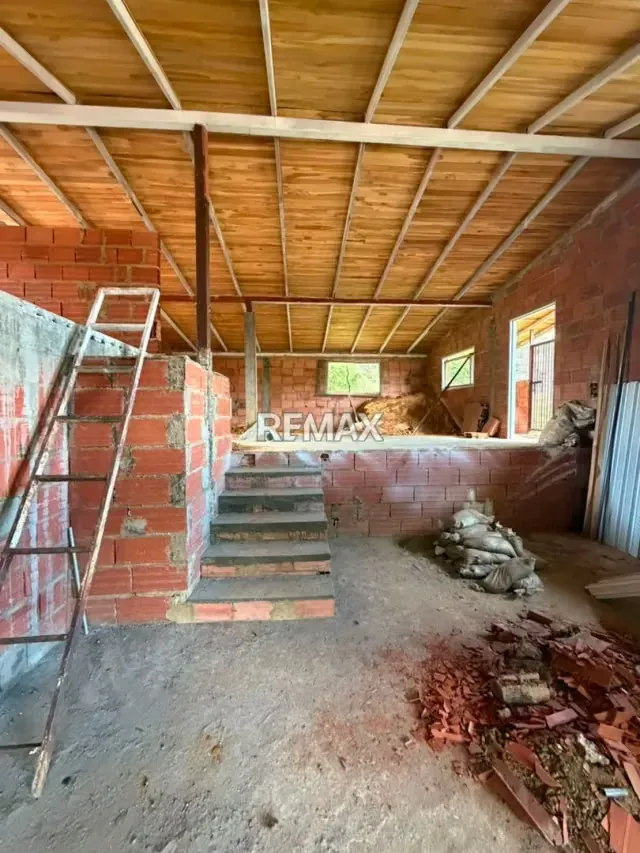 Apartamento en venta en obra gris ubicado en el 2do piso del Edif San Antonio del sector La Flecha de la población de la Puerta - 2