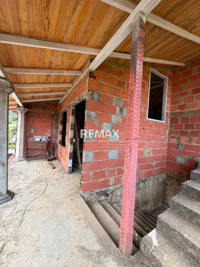 Apartamento en venta en obra gris ubicado en el 2do piso del Edif San Antonio del sector La Flecha de la población de la Puerta - 7