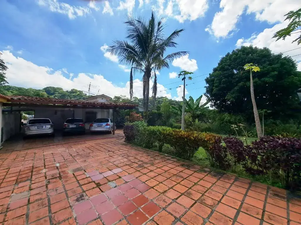 LOS CAMPITOS Hermosa casa de una sola planta y 5.000mt2 de terreno.