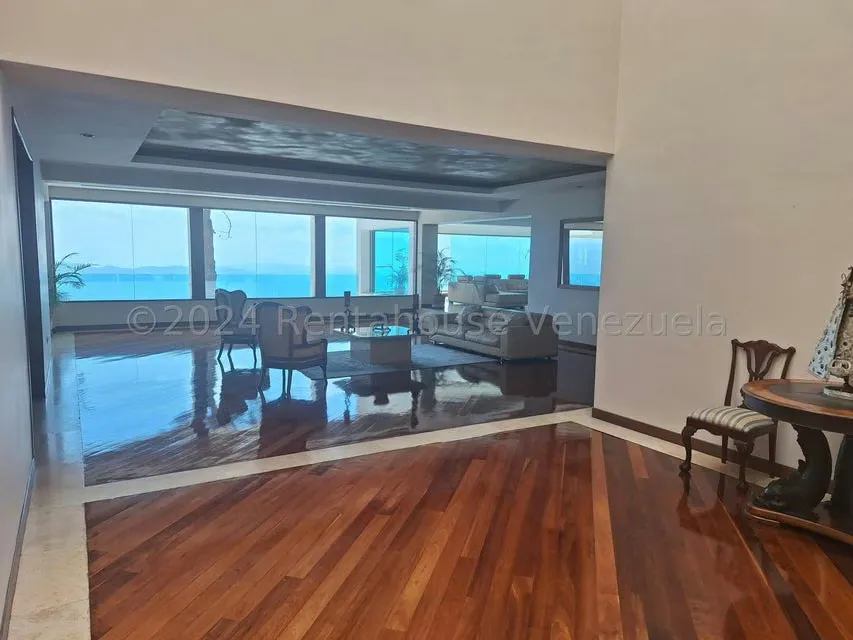 Casa (Multipes Niveles) en Venta en Alto Hatillo, Distrito Metropolitano - 4