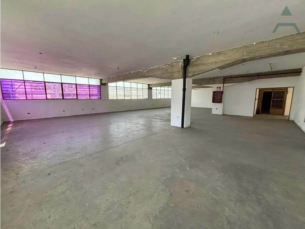 Se Alquila Deposito 400m² Palo Verde - 2