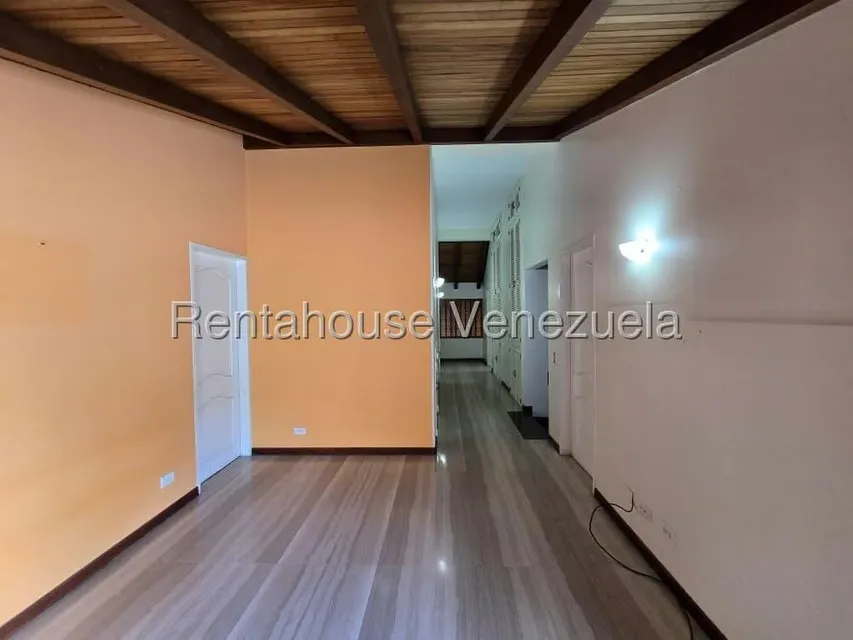 Apartamento (Duplex) en Venta en Cumbres de Curumo, Distrito Metropolitano - 18