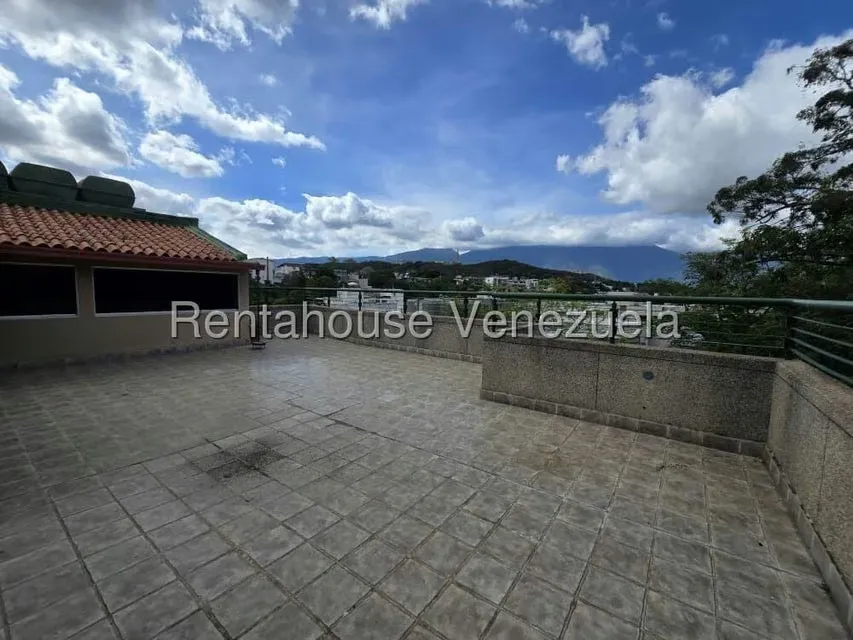 Apartamento (Duplex) en Venta en Cumbres de Curumo, Distrito Metropolitano - 33