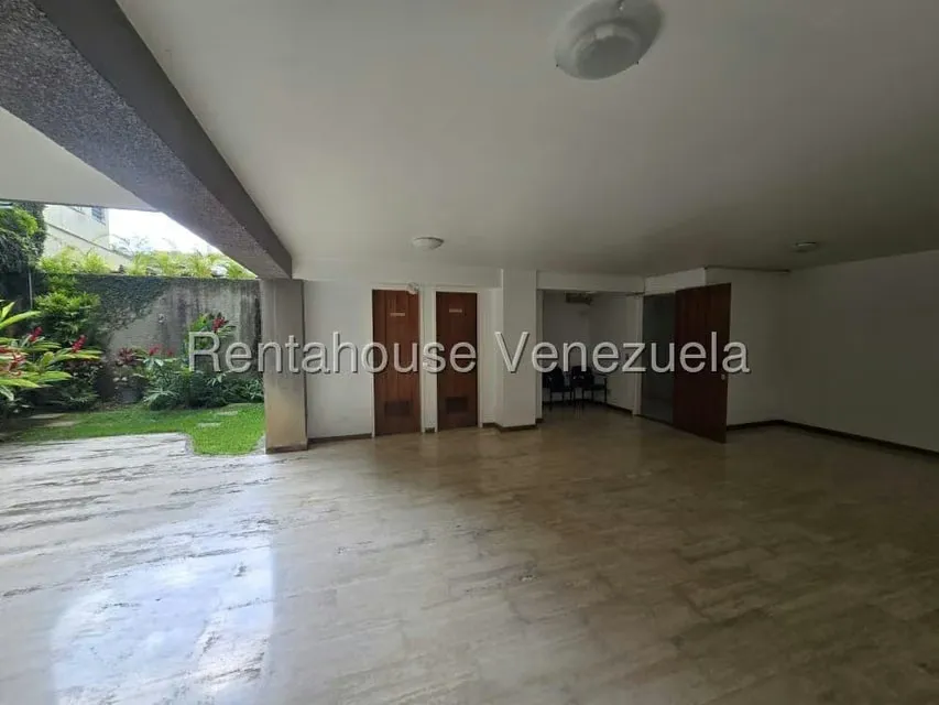 Apartamento (Duplex) en Venta en Cumbres de Curumo, Distrito Metropolitano - 39