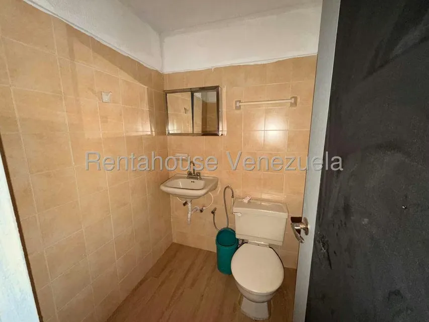 Apartamento (1 Nivel) en Alquiler en La Rosaleda, Miranda - 12