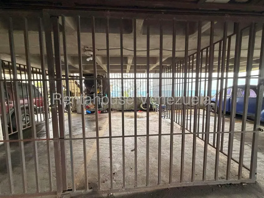 Apartamento (1 Nivel) en Alquiler en La Rosaleda, Miranda - 17