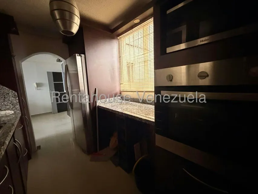Apartamento (1 Nivel) en Alquiler en La Rosaleda, Miranda - 7