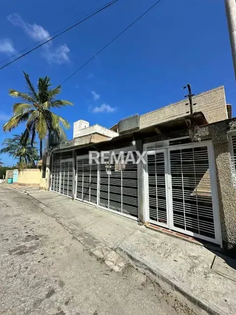 TOWNHOUSE EN PLAYA EL ANGEL