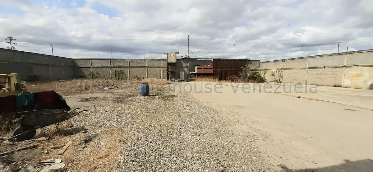 Comercial (Galpon - Deposito) en Venta en Parroquia Juan de Villegas, Lara - 9