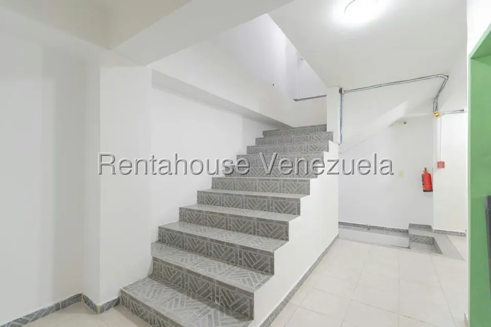 Local Comercial en Alquiler en Parroquia Santa Rosalia, Distrito Metropolitano - 24