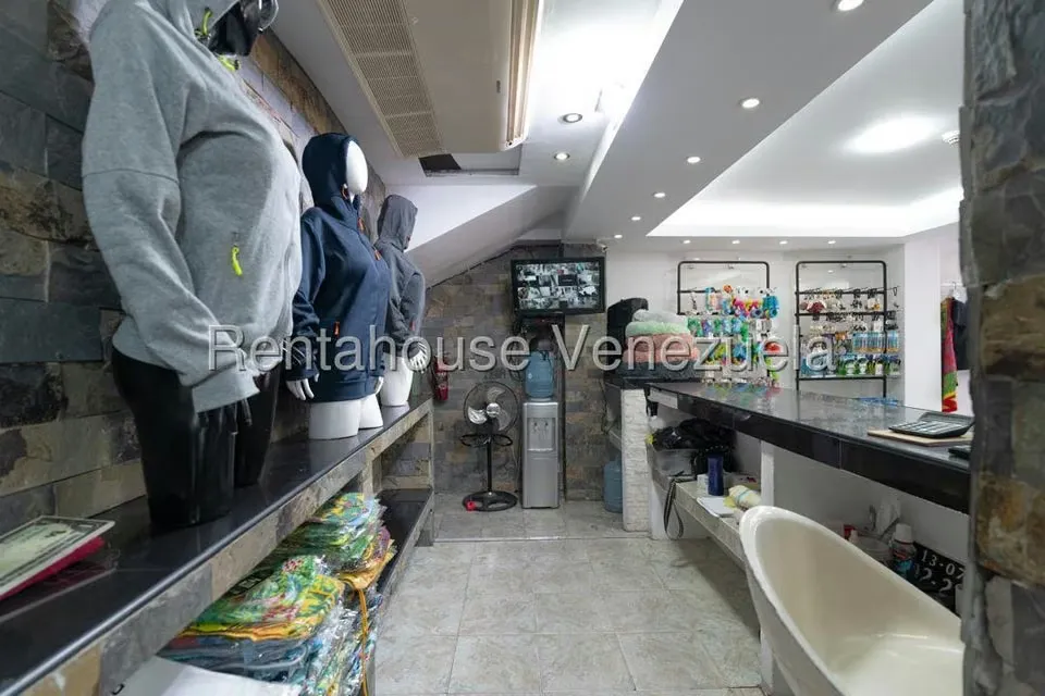 Local Comercial en Alquiler en Parroquia Santa Rosalia, Distrito Metropolitano - 28