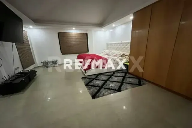 Casa en venta. Moderna e impecable. Terraza club de Golf - 4
