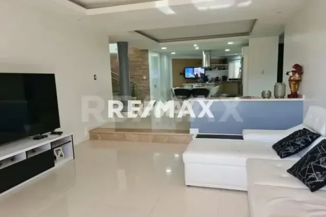 Casa en venta. Moderna e impecable. Terraza club de Golf - 5