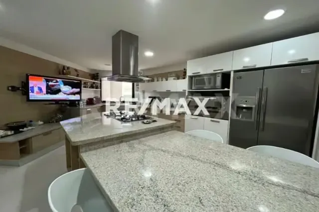 Casa en venta. Moderna e impecable. Terraza club de Golf - 6