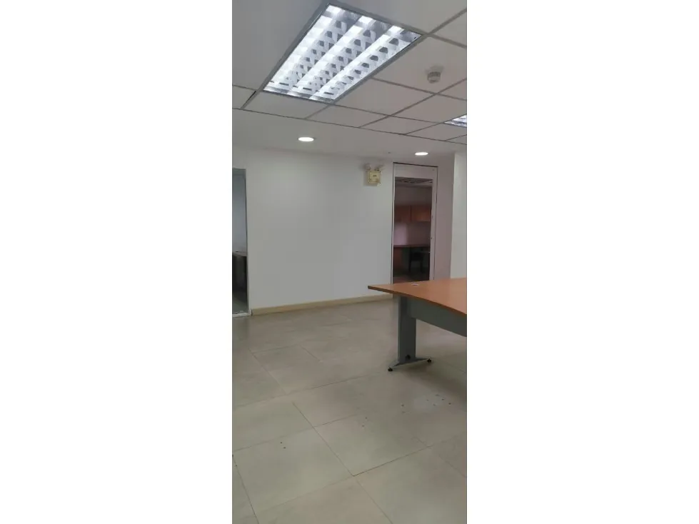 EN ALQUILER OFICINA AV FRANCISCO DE MIRANDA LOS CORTIJOS 65mts/1B/1PE - 4