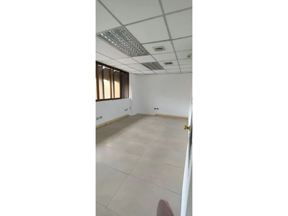 EN ALQUILER OFICINA AV FRANCISCO DE MIRANDA LOS CORTIJOS 65mts/1B/1PE - 6