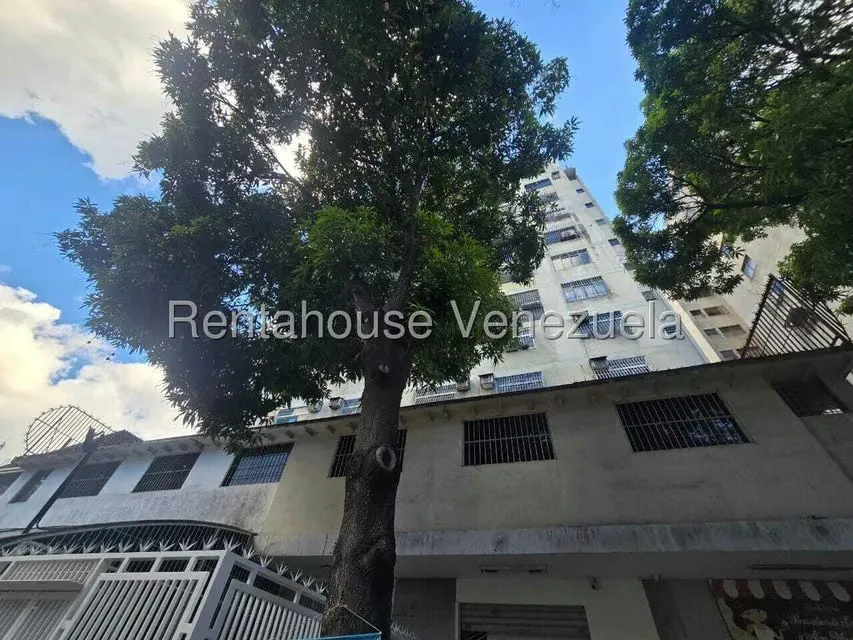 Apartamento (1 Nivel) en Venta en Los Rosales, Distrito Metropolitano - 24