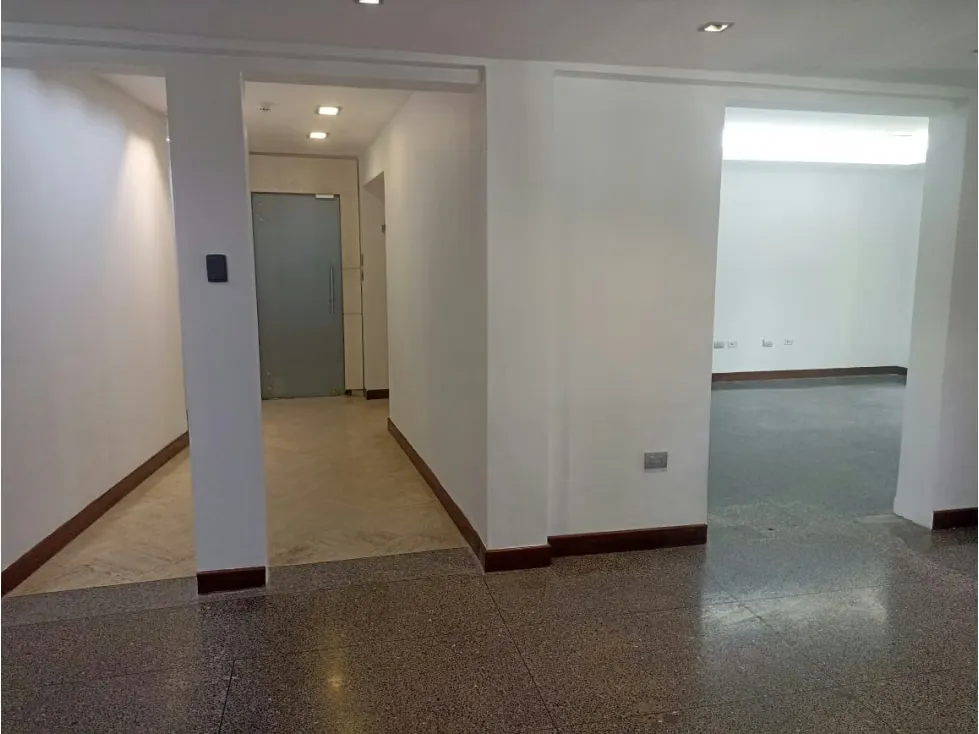 Se alquila oficina 154m2 Las Mercedes 2706 - 4