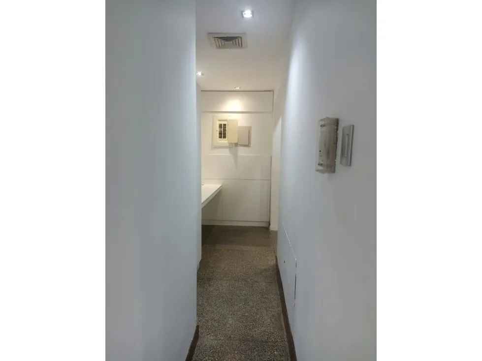 Se alquila oficina 154m2 Las Mercedes 2706 - 6