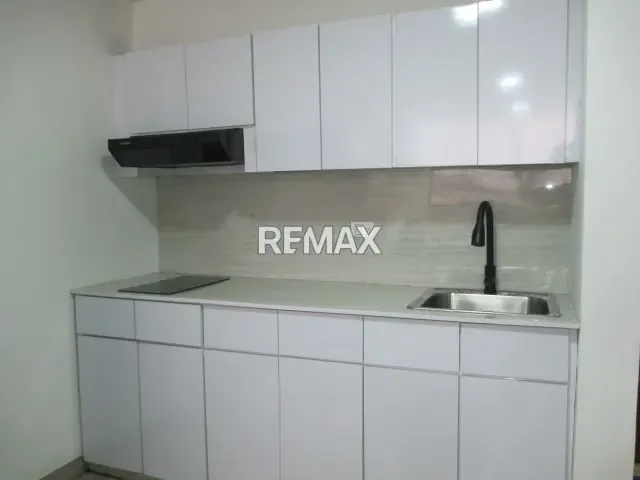 Apartamento Tipo Estudio en Alquiler Amoblado en Urb. La Trigaaleña Valencia - 6