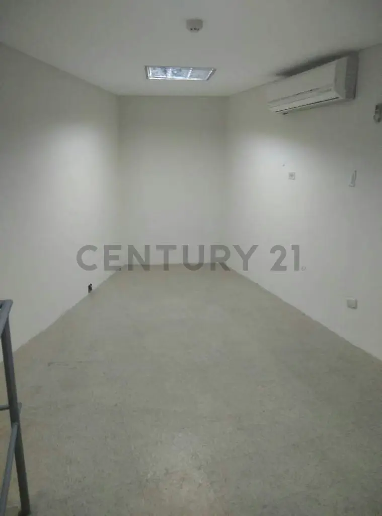 En venta local comercial, avenida Delicias Norte, C.C Riviera Mall - 4