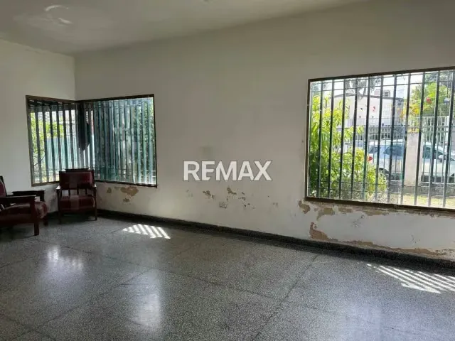 CASA COMERCIAL EN VENTA, UBICADA EN ZONA PRIVILEGIADA DE ALTO TRÁFICO, EN LA URB. EL VIÑEDO - 7