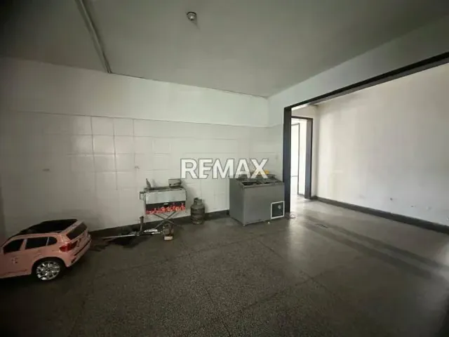 CASA COMERCIAL EN VENTA, UBICADA EN ZONA PRIVILEGIADA DE ALTO TRÁFICO, EN LA URB. EL VIÑEDO - 10