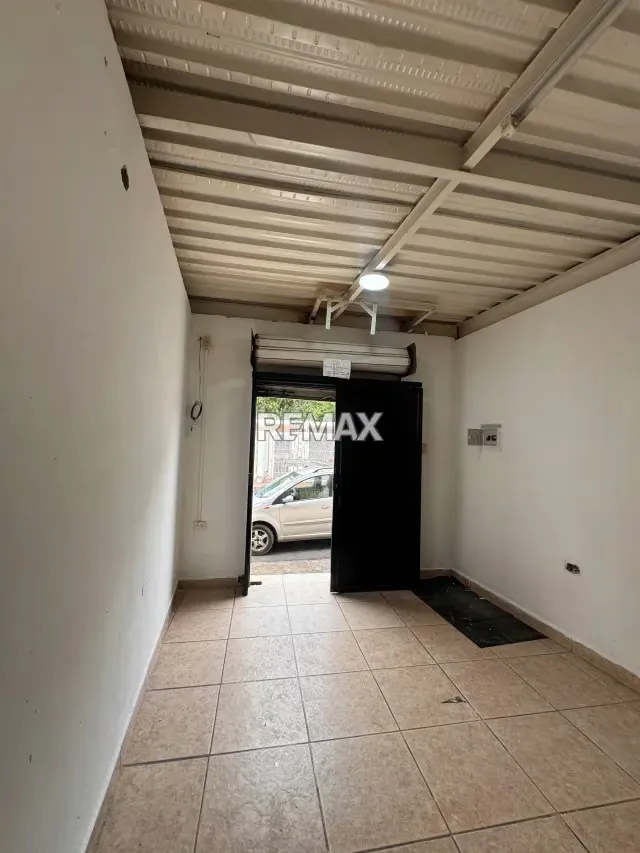 En Alquiler Local Comercial ubicado en Guanare, Carrera 4 entre Av. Unda y Calle 9, Guanare, Portuguesa, Venezuela - 9
