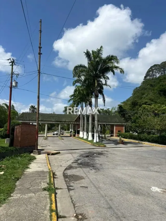 Venta de Terreno con construcción en Filas de Mariches - Antigüo Banesco - 14