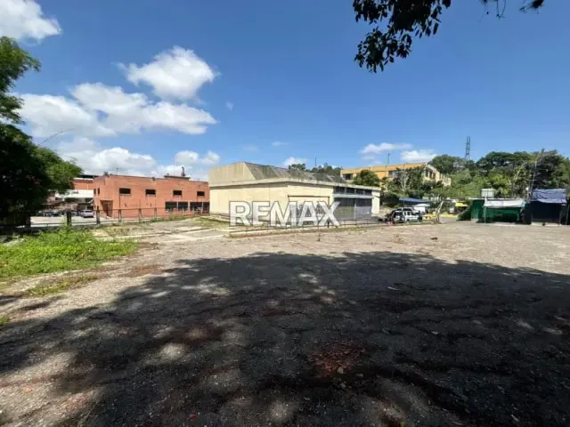 Venta de Terreno con construcción en Filas de Mariches - Antigüo Banesco - 6
