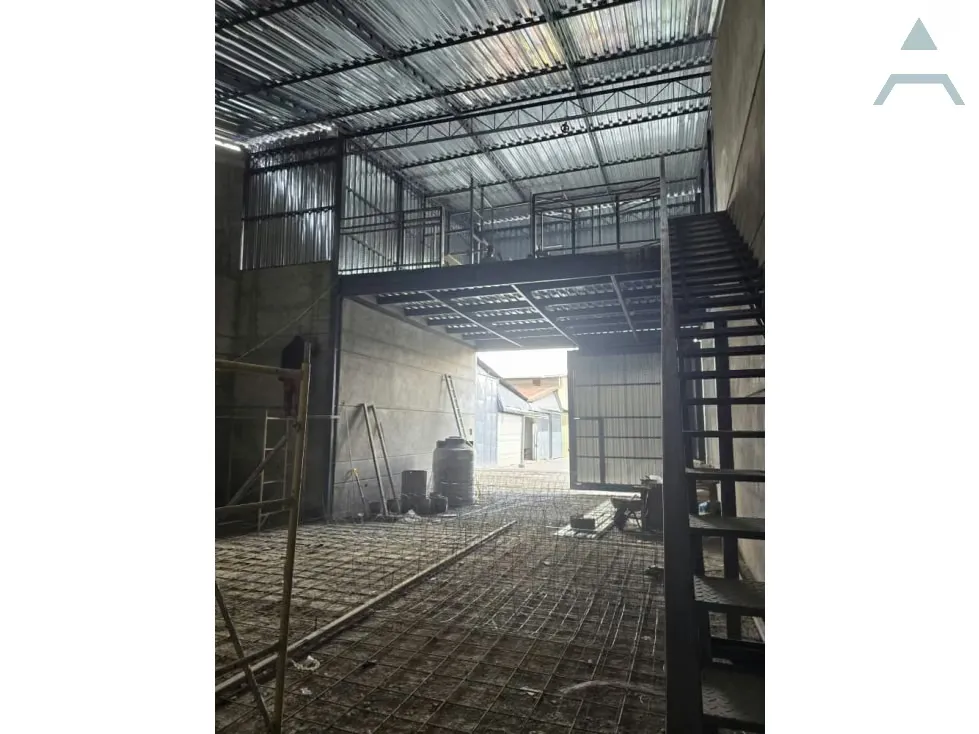 Se alquila Galpon 200m² La Yaguara - 11