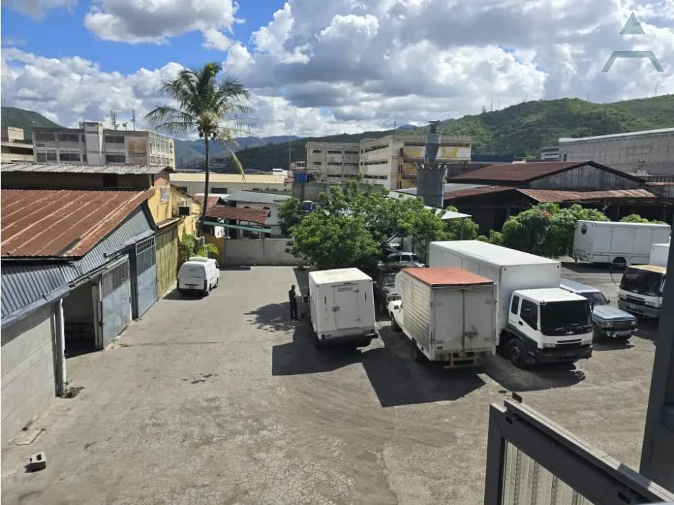 Se alquila Galpon 200m² La Yaguara - 16