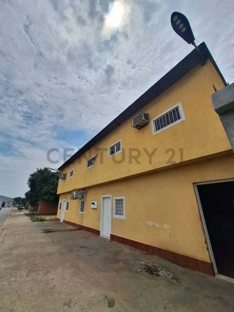 Propiedad Av Alterna Galpón / Residencia - 10