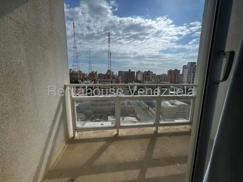 Apartamento (Multiples Niveles) en Venta en La Lago, Zulia - 13