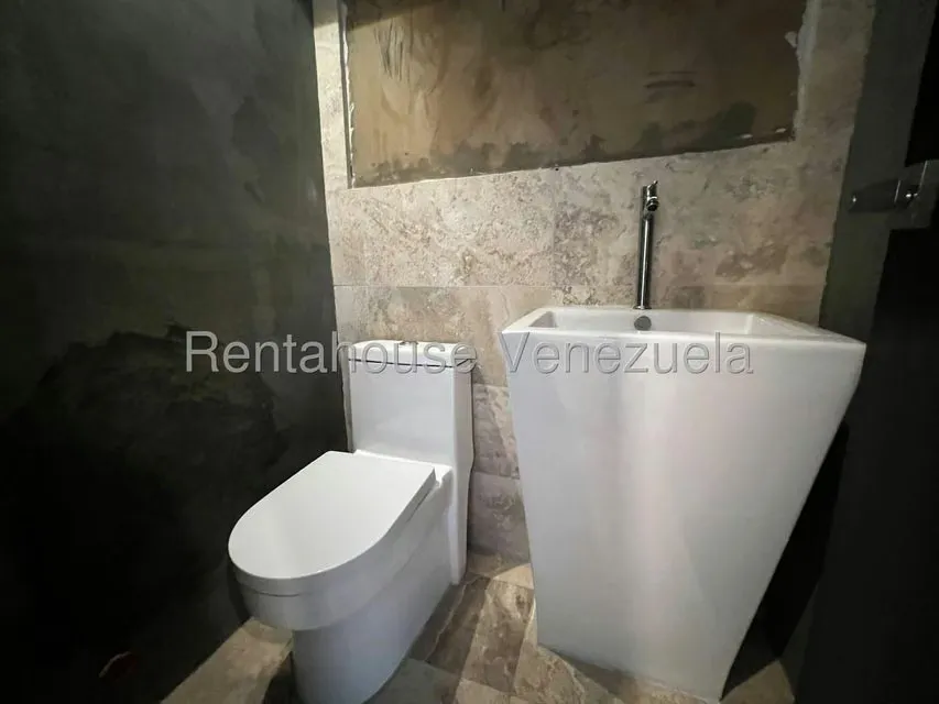 Apartamento (Multiples Niveles) en Venta en La Lago, Zulia - 18